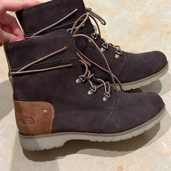 North Face boots - Picture 3 of 6